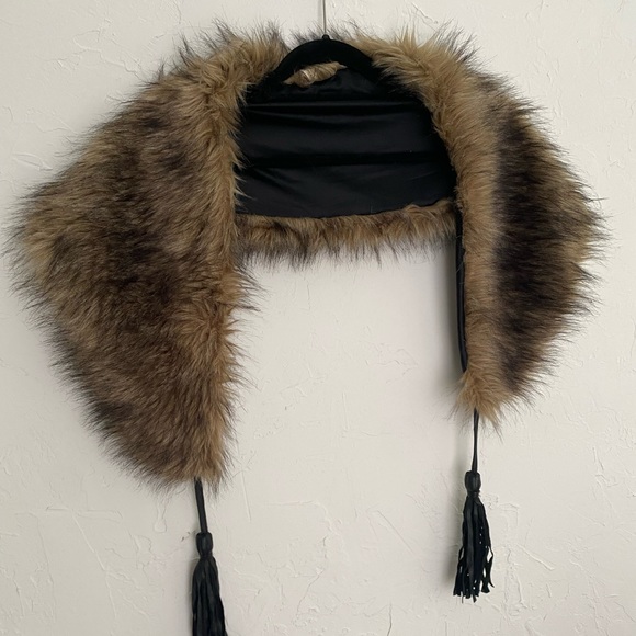 Spell Accessories - Vintage Spell Designs Babushka Faux Fur Stole O/S